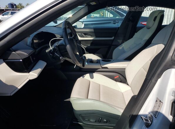 WP0AA2Y10NSA15509 2022 PORSCHE TAYCAN Silver Вид салону спереду