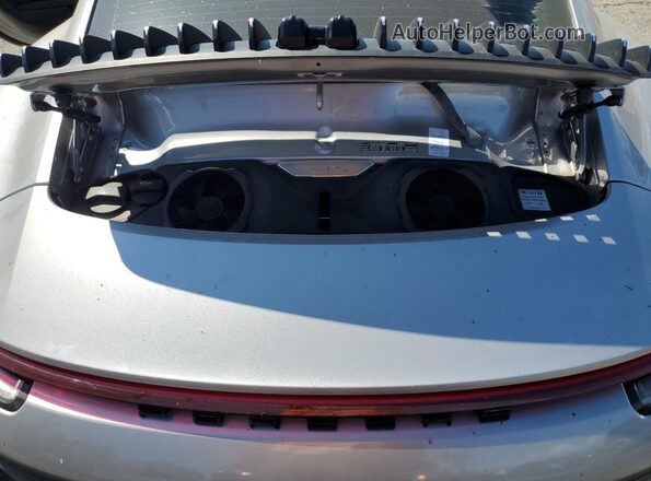 WP0AB2A95LS228351 2020 PORSCHE 911 Silver უკანა სალონის ხედი