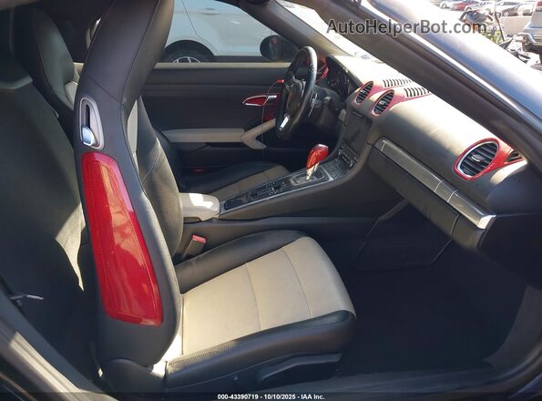 WP0CA2A88JS210426 2018 PORSCHE BOXSTER Черный Вид салона спереди