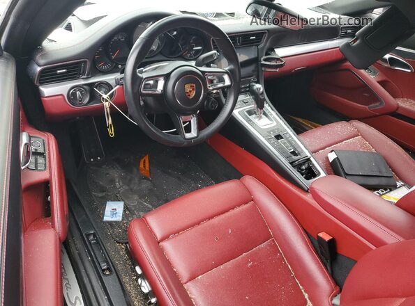 WP0CB2A95JS147808 2018 PORSCHE 911 Black Dashboard view