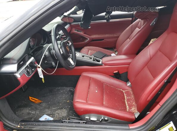 WP0CB2A95JS147808 2018 PORSCHE 911 Black Front interior view