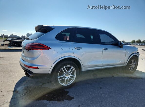 WP1AA2A27HKA82644 2017 PORSCHE CAYENNE Silver Rear right