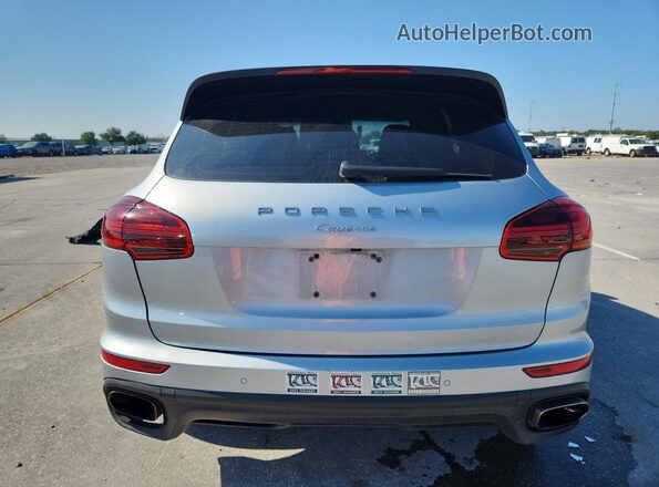 WP1AA2A27HKA82644 2017 PORSCHE CAYENNE Silver Rear view