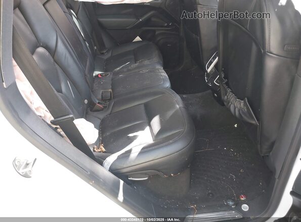 WP1AA2A2XGLA08207 2016 PORSCHE CAYENNE White 