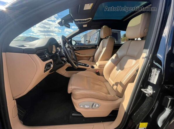WP1AA2A50NLB01812 2022 PORSCHE MACAN Black Widok wnętrza z przodu