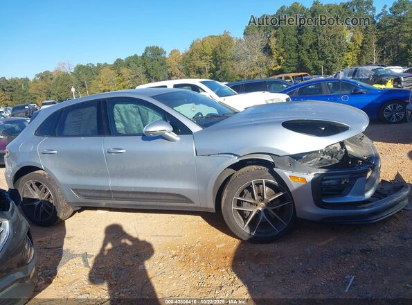 WP1AA2A53PLB18655 2023 PORSCHE MACAN Серебряный Вид задней части салона