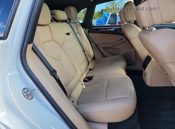 WP1AA2A54MLB00970 2021 PORSCHE MACAN Белый Вид задней части салона