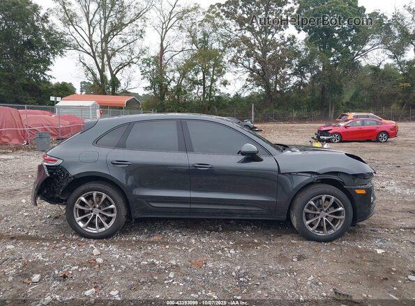 WP1AA2A55PLB17586 2023 PORSCHE MACAN Gray Вид задньої частини салону