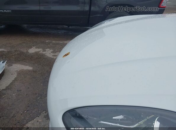 WP1AA2A58MLB07422 2021 PORSCHE MACAN White Front view