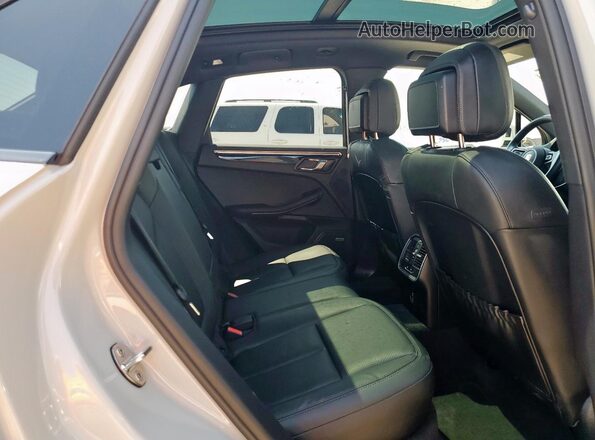 WP1AA2A58PLB19610 2023 PORSCHE MACAN Gray Вид задньої частини салону