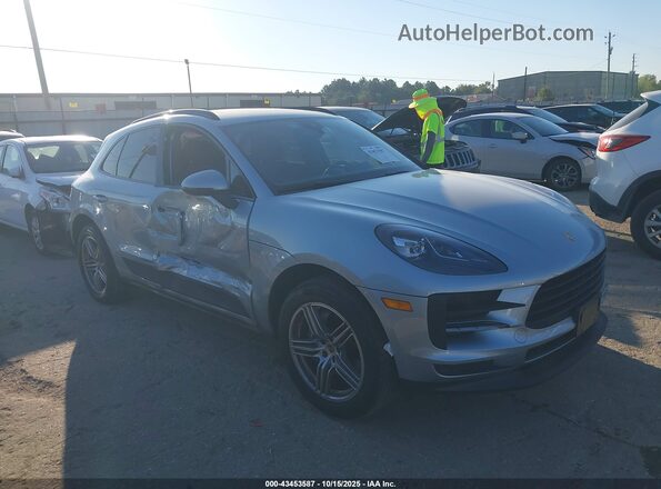 WP1AA2A59MLB07350 2021 PORSCHE MACAN Silver Rear interior view