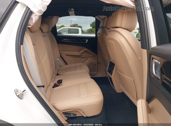 WP1AA2AY0NDA06204 2022 PORSCHE CAYENNE Белый Вид наклейки с VIN-кодом