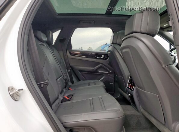 WP1AA2AY1MDA06839 2021 PORSCHE CAYENNE White Vista interior trasera