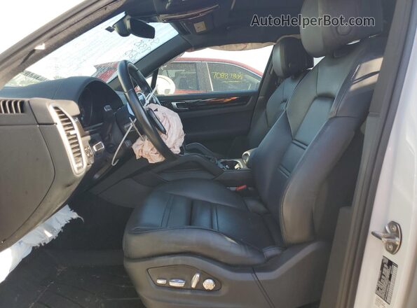 WP1AA2AY8MDA02187 2021 PORSCHE CAYENNE White Սալոնի դիմացի տեսք