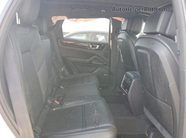 WP1AA2AY8MDA02187 2021 PORSCHE CAYENNE White Հետևի նստատեղերի տեսք