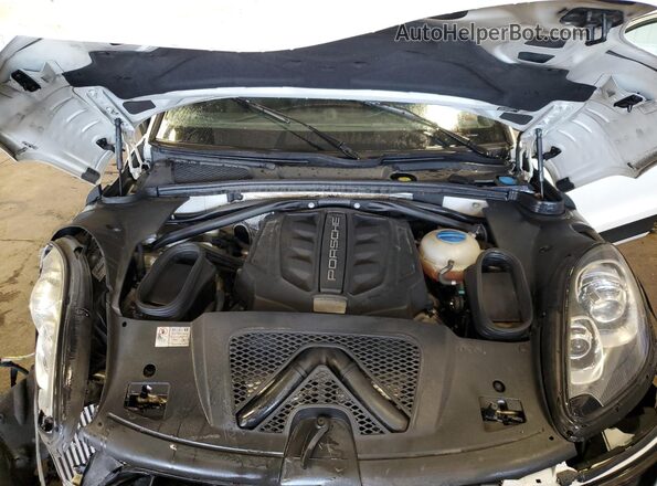 WP1AB2A52GLB54768 2016 PORSCHE MACAN White Вид підкапотного простору