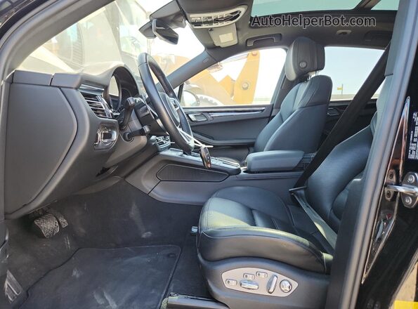 WP1AB2A52LLB37303 2020 PORSCHE MACAN Черный Вид салона спереди