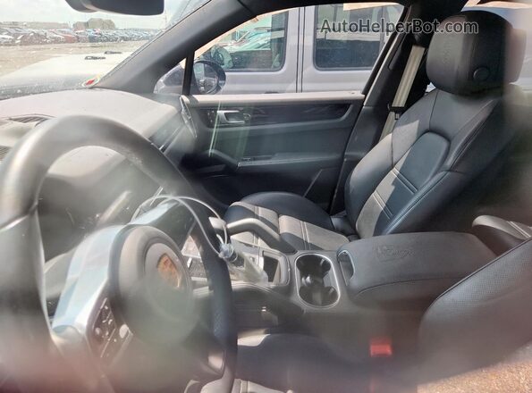 WP1AB2AY6PDA14842 2023 PORSCHE CAYENNE Black Front interior view
