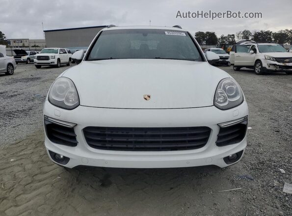 WP1AE2A27HLA70329 2017 PORSCHE CAYENNE Белый Вид спереди