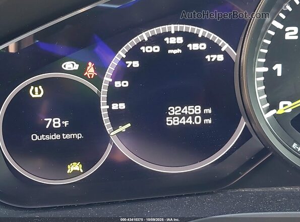 WP1AE2AY0MDA24060 2021 PORSCHE CAYENNE Серый 