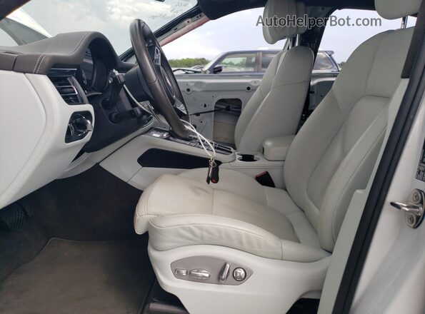 WP1AF2A59LLB60064 2020 PORSCHE MACAN White Սալոնի դիմացի տեսք