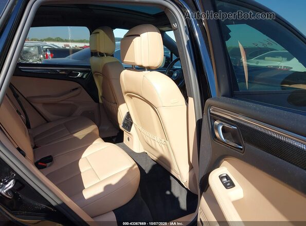 WP1AG2A59PLB35247 2023 PORSCHE MACAN Black VIN sticker view