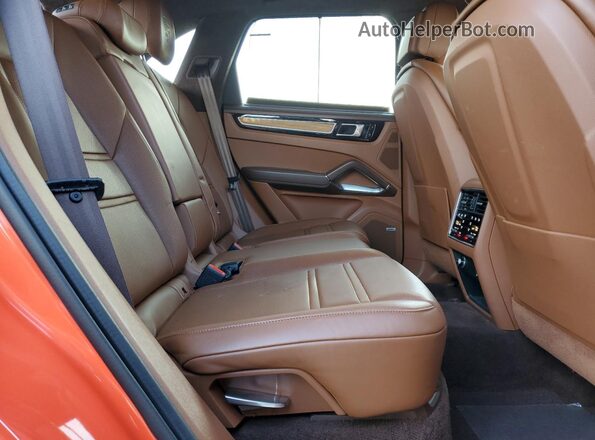 WP1AH2AY2LDA44073 2020 PORSCHE CAYENNE Orange 