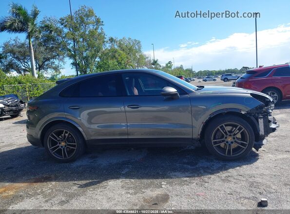 WP1BA2AY9MDA42427 2021 PORSCHE CAYENNE Gray 360 interior view