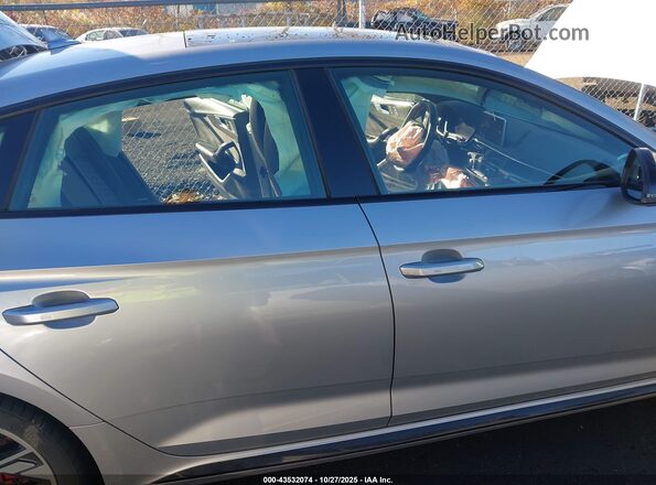 WUABWCF56KA906004 2019 AUDI RS5 Gray Widok wnętrza z tyłu