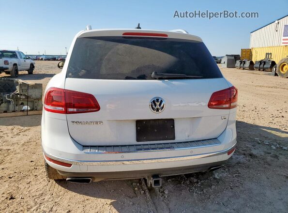 WVGEF9BP2GD011101 2016 VOLKSWAGEN TOUAREG White Vista trasera