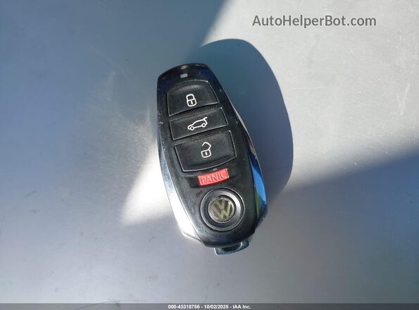 WVGRF7BPXHD001410 2017 VOLKSWAGEN TOUAREG Черный Вид панели приборов