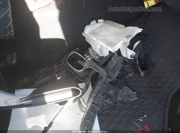 WVW2A7CD7RW226592 2024 VOLKSWAGEN GOLF Красный 