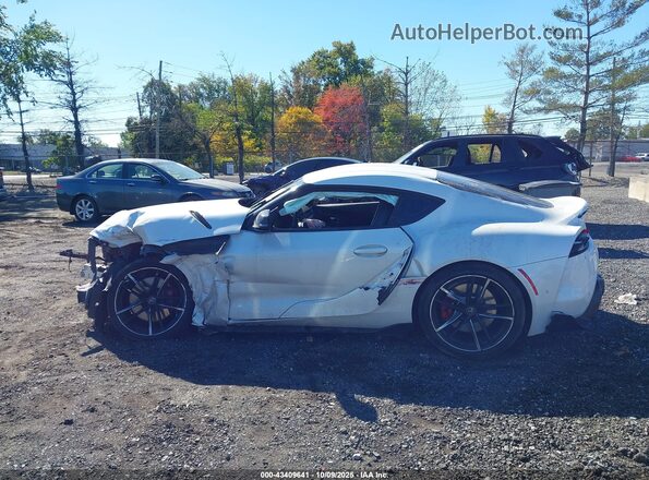 WZ1DB0C05NW048638 2022 TOYOTA GR SUPRA White Вид задньої частини салону