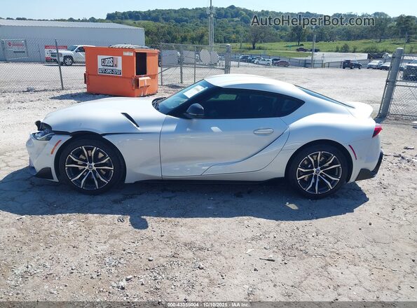 WZ1DB2C08MW041564 2021 TOYOTA GR SUPRA White 360 interior view