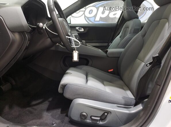 YSMEG3KA2PL146549 2023 POLESTAR 2 Silver 