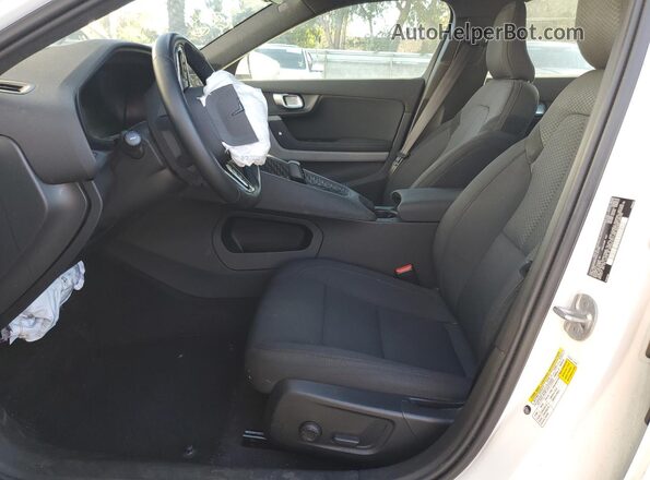 YSMEG3KA5PL122455 2023 POLESTAR 2 White 
