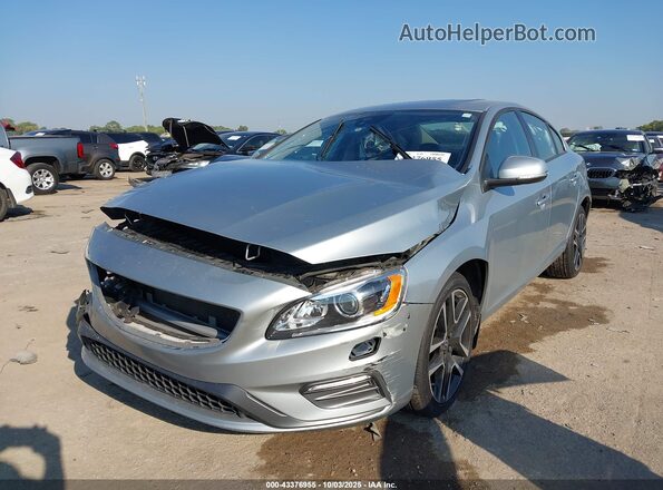 YV126MFL9H2425498 2017 VOLVO S60 Silver Առջևի ձախ երեք քառորդ տեսարան