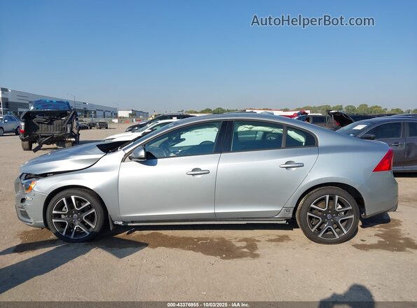 YV126MFL9H2425498 2017 VOLVO S60 Silver Սալոնի 360 աստիճան տեսք