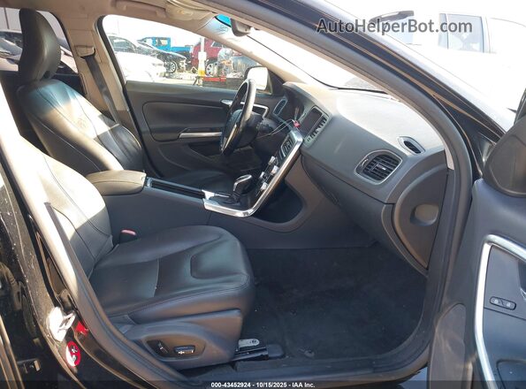 YV140MEK0G1291827 2016 VOLVO V60 Черный Вид салона спереди
