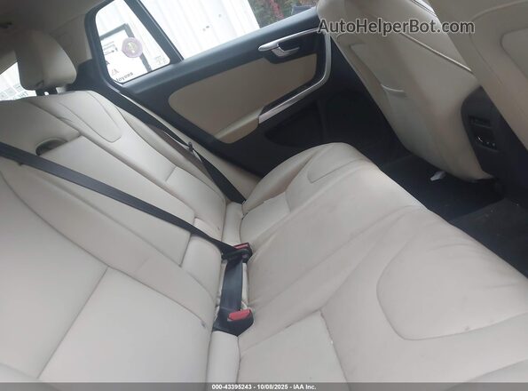 YV140MEK6H1343480 2017 VOLVO V60 Navy Widok naklejki z numerem VIN