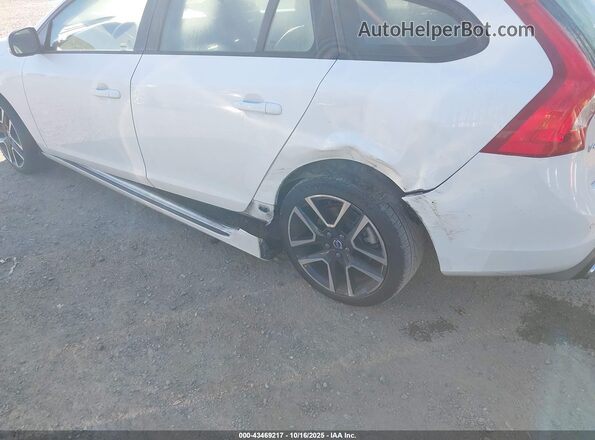 YV140MEL2J2392328 2018 VOLVO V60 Белый Вид спереди