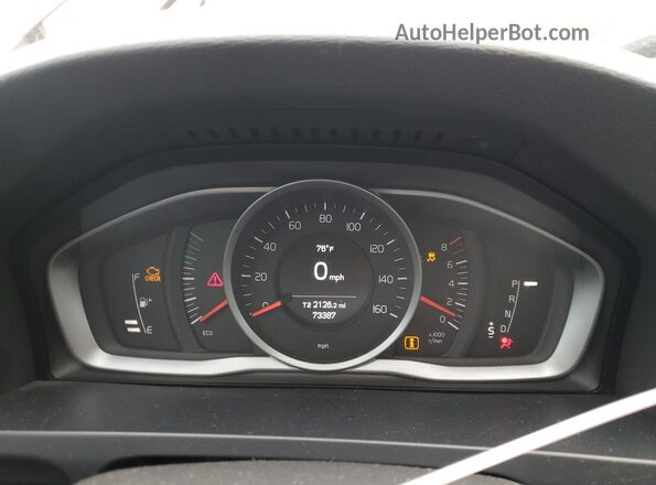 YV140MTL2H2426765 2017 VOLVO S60 Black Սարքավորումների վահանակի տեսք
