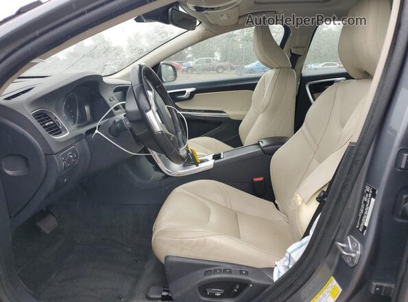 YV140MTL7J2461887 2018 VOLVO S60 Silver Front interior view