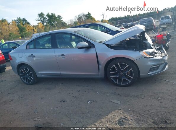 YV140MTL8J2450624 2018 VOLVO S60 Gray Вид задньої частини салону