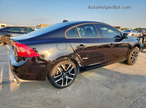 YV140MTLXH2431471 2017 VOLVO S60 Black Trasero derecho