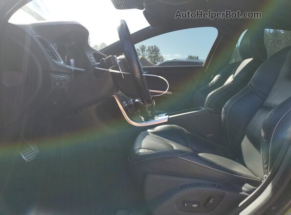 YV149MSS2H1372548 2017 VOLVO V60 Black Вид салону спереду