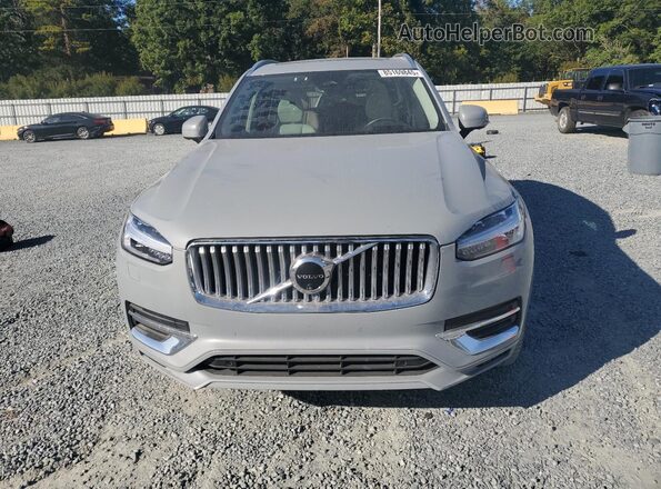 YV4062JF2R1188070 2024 VOLVO XC90 Silver Front view