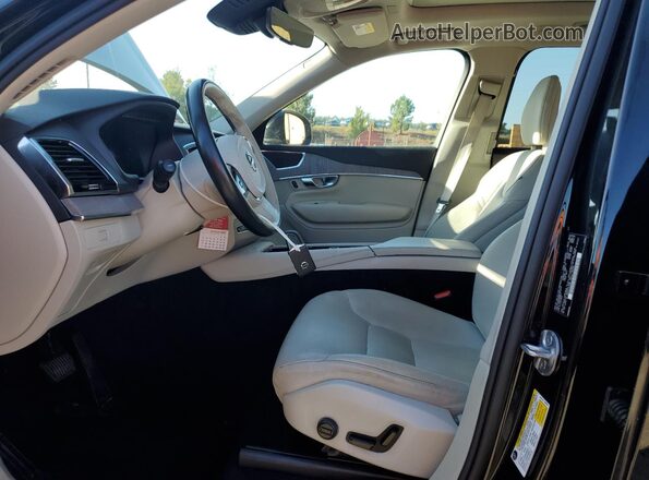 YV4062PN8P1902344 2023 VOLVO XC90 Black Vista interior delantera