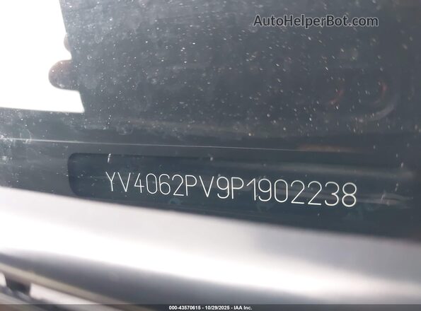 YV4062PV9P1902238 2023 VOLVO XC90 Black 