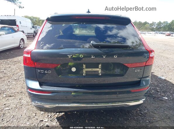 YV4062RL8N1077916 2022 VOLVO XC60 Blue 